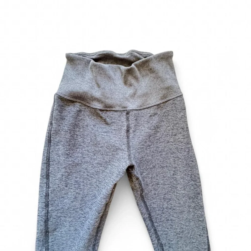 Alo High-Waist Alosoft Lounge Legging in Dark Heather‎ Grey Size XS